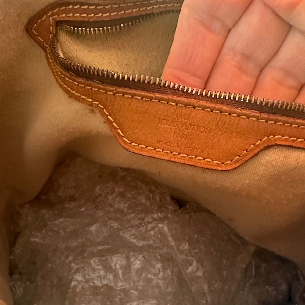 Louis Vuitton Brown Monogram Bucket Bag GM - Picture 5 of 10